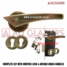 UNION ANTIQUE BRASS LEVER HANDLE ON ROSE COMPLETE LOCKSET