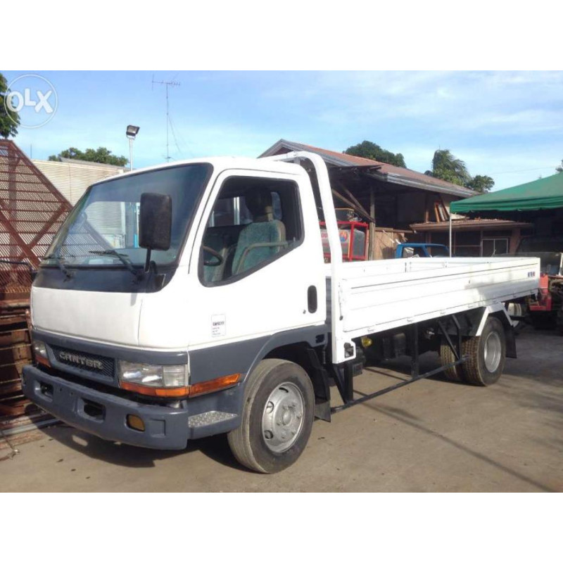 CANTER MIT/ WIDE BODY TRUCK 93 FRONT WINDSCREEN  