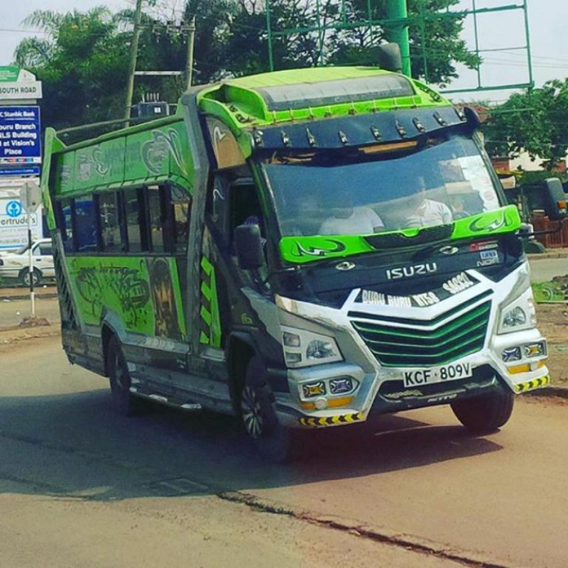 CHODA MINI BUS HALF FRONT WINDSCREEN /WINDSCREEN LAMINATED LEFT HAND SIDE