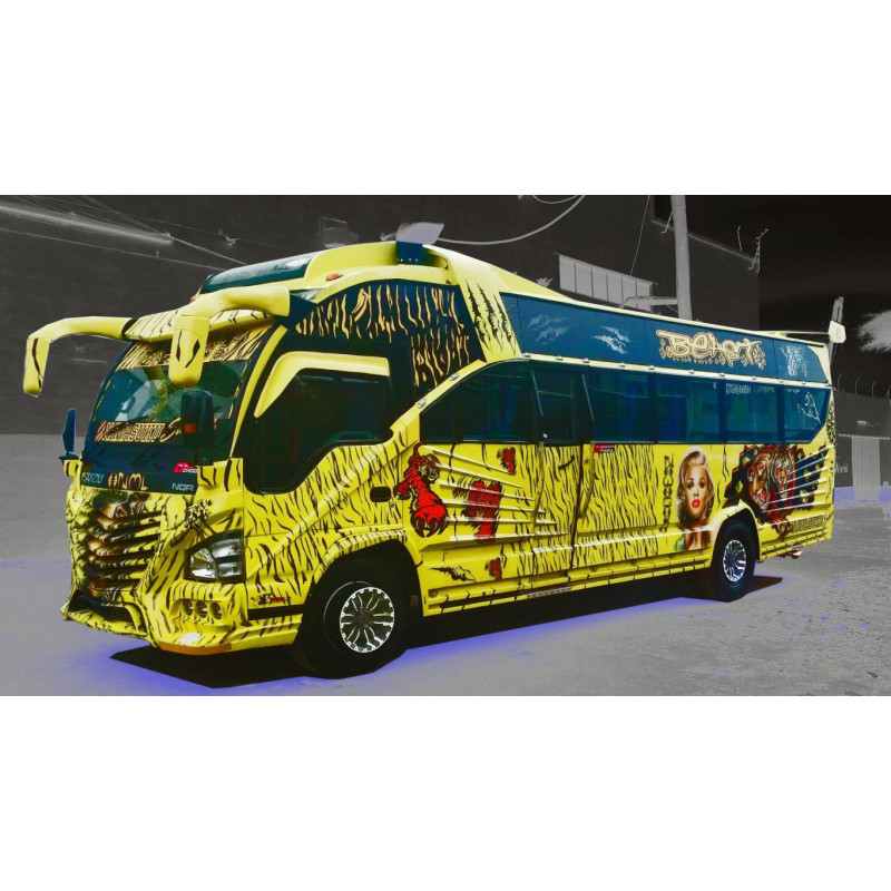 CHODA PAL FRONTHALF WINDSCREEN LAMINATED LEFT HAND SIDE