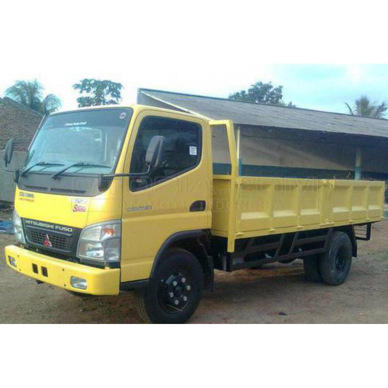 COLT CANTER 214 FRONT WINDSCREEN LAMINATED