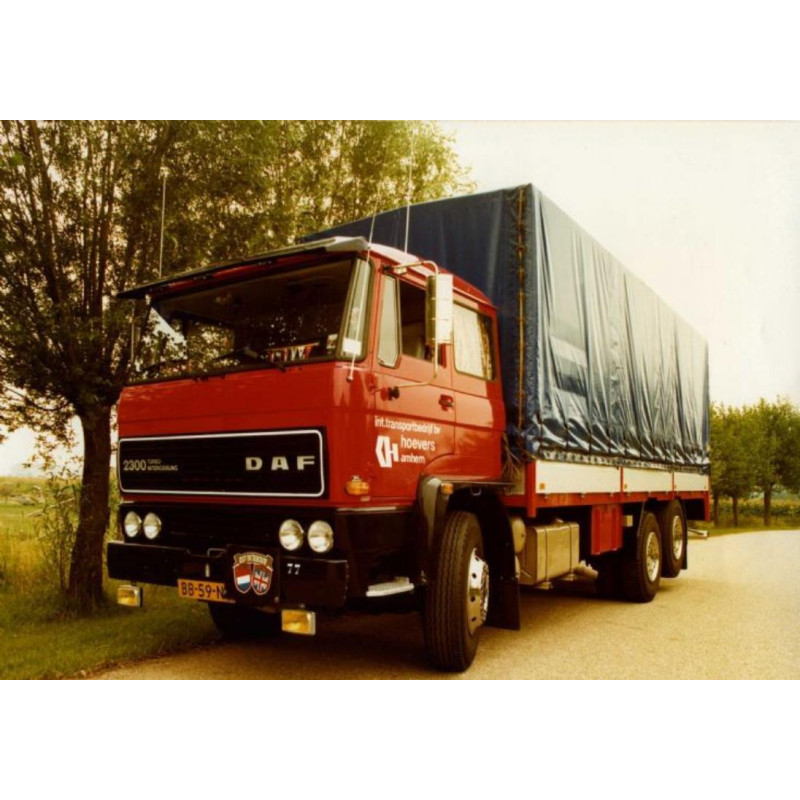 DAF LORRY 2300 FRONT WINDSCREEN LAMINATED