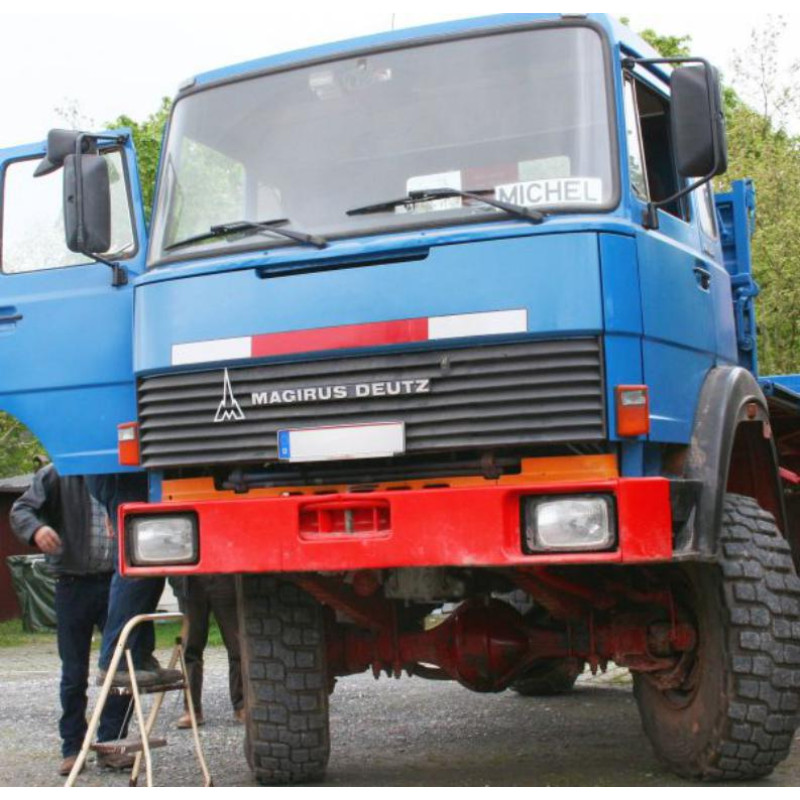 FIAT MAGIRUS 330.3 S/S FRONT WINDSCREEN LAMINATED