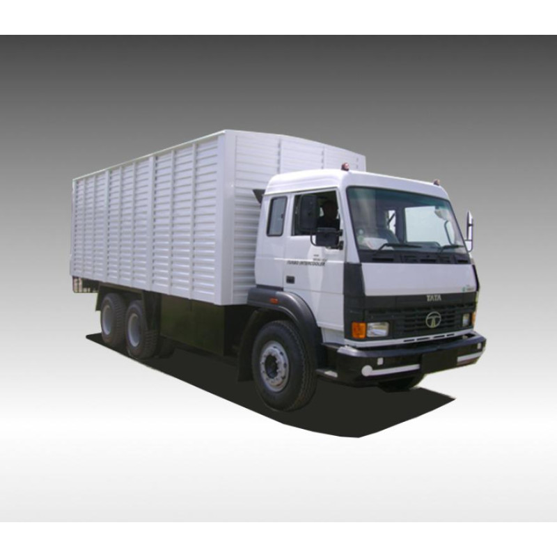 ISU BANBROS 2004 FRONT WINDSCREEN LAMINATED 