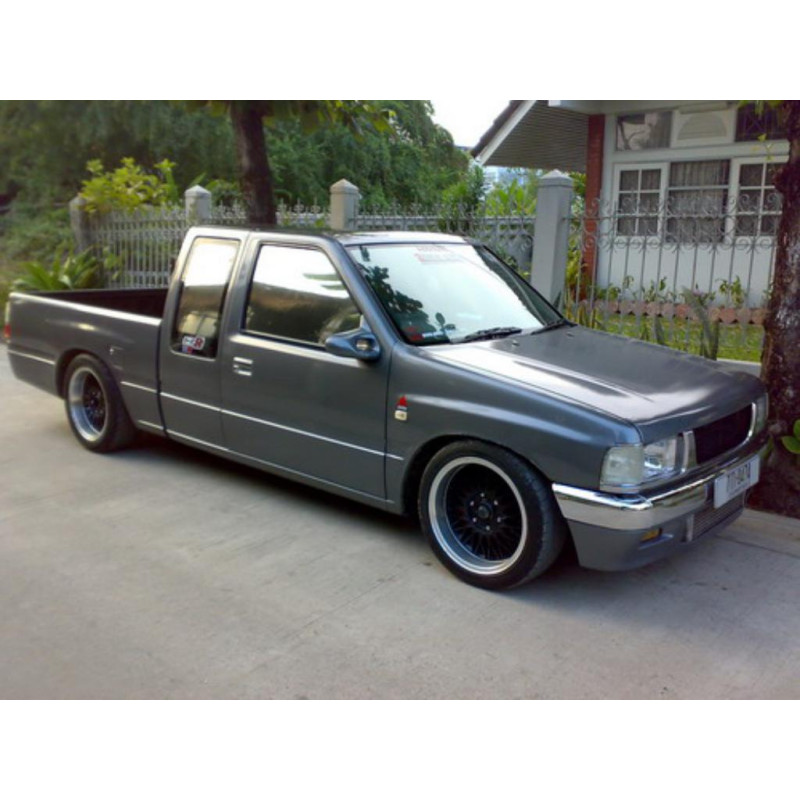 ISU TFR (OLD MODEL) FRONT WINDSCREEN LAMINATED