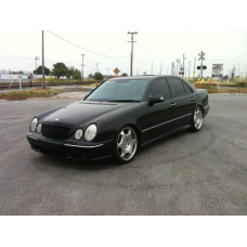 MERCEDES BENZ E- 210 FRONT WINDSCREEN