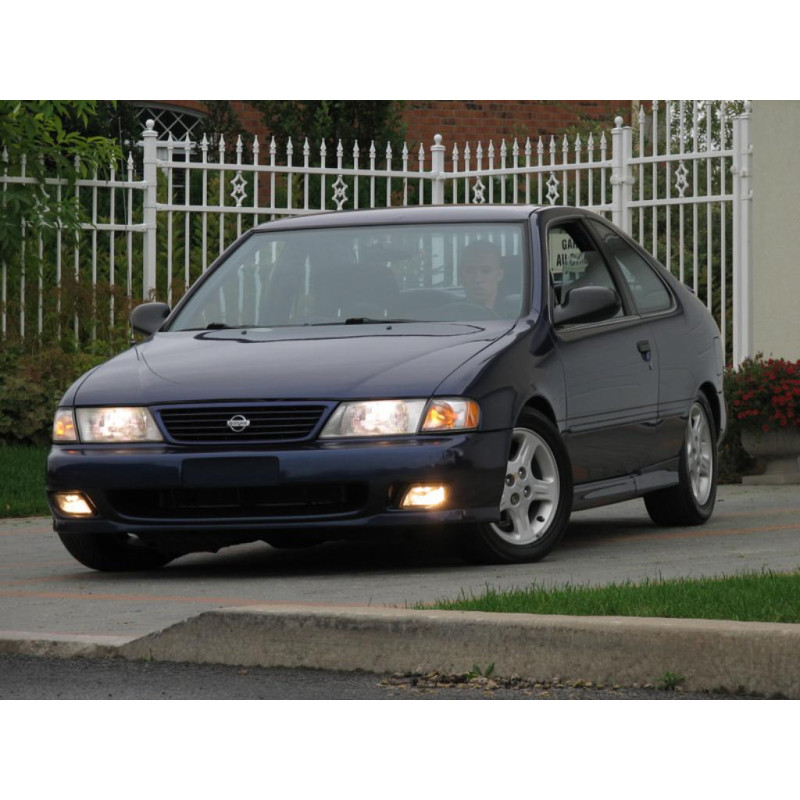 NISSAN B14  FRONT WINDSCREEN LAMINATED