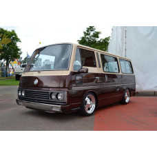 NISSAN E23 FRONT WINDSCREEN LAMINATED