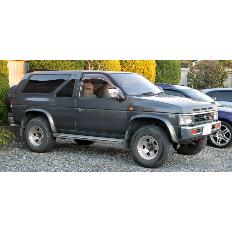 NISSAN TERRANO I REAR D/GLASS LEFT HAND SIDE