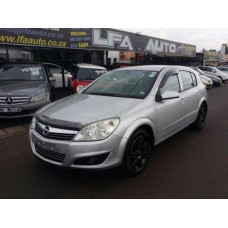 OPEL ASTRA 1.8 FRONT WINDSCREEN LAMINATED