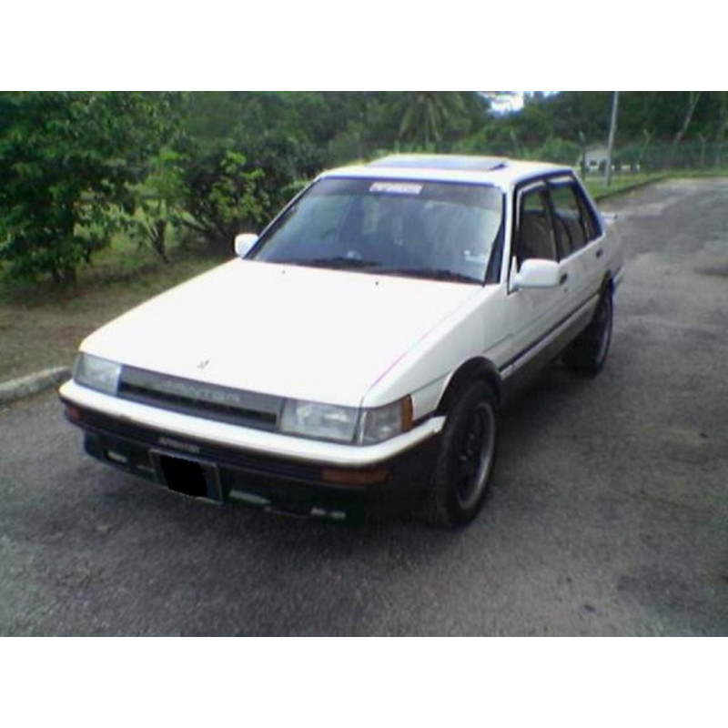 TOYOTA AE80 SALOON REAR WINDSCREEN LAMINATED