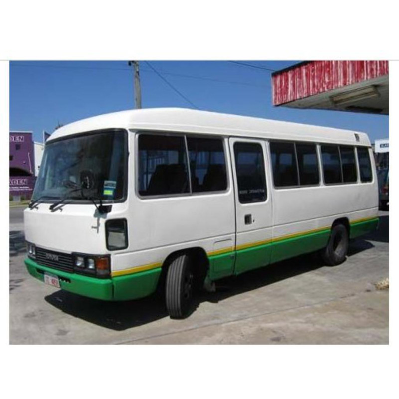 TOYOTA COASTER BB20/30 FRONT WINDSCREEN LAMINATED