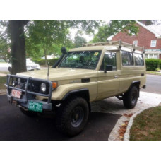 TOYOTA HJ75 PICK UP FRONT WINDSCREEN LAMINATED 