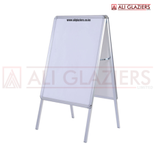 DOUBLE SIDED SNAP FRAME WITH STAND - A1